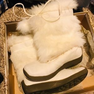 Boots white size 6.5